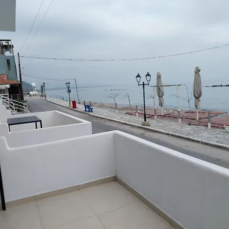 Galazio Seaside Luxury Rooms&coffee Shop *