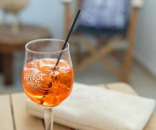 Galazio Seaside Luxury & Coffee Shop *