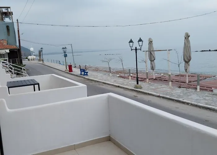 Galazio Seaside Luxury & Coffee Shop *
