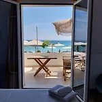 Galazio Seaside Luxury & Coffee Shop 公寓