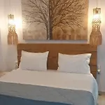Galazio Seaside Luxury & Coffee Shop 아파트 플라타모나스