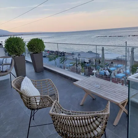 Galazio Seaside Luxury & Coffee Shop Apartment Platamonas