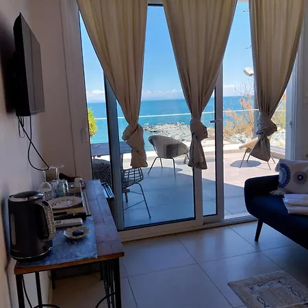 Daire Galazio Seaside Luxury & Coffee Shop *