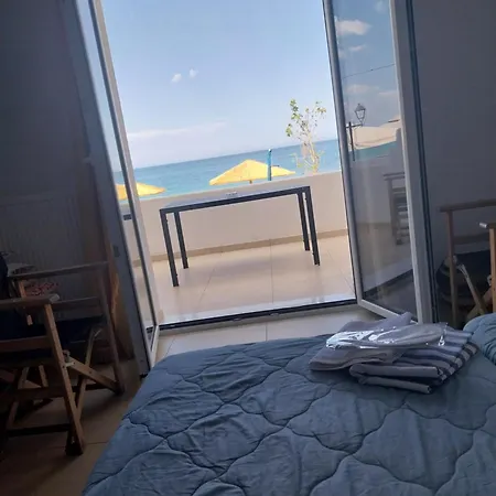 Galazio Seaside Luxury & Coffee Shop Apartment Platamonas