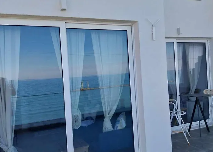 Galazio Seaside Luxury & Coffee Shop